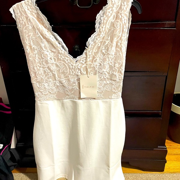 White bloomingdales dress for bride to be - Picture 1 of 1